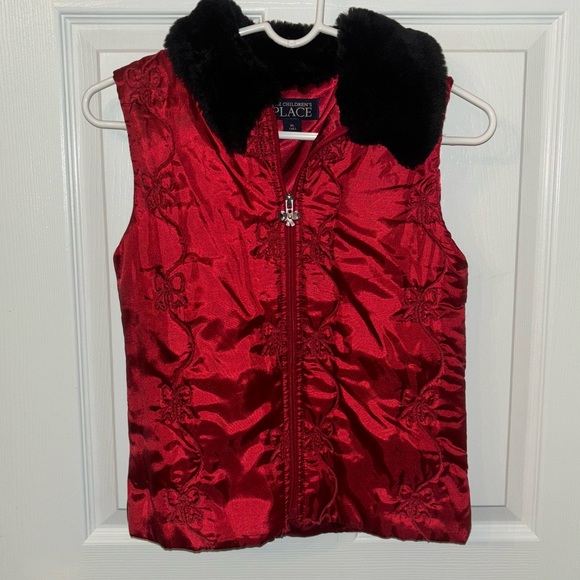 Children’s Place red vest with black fur collar size XL - Picture 1 of 6